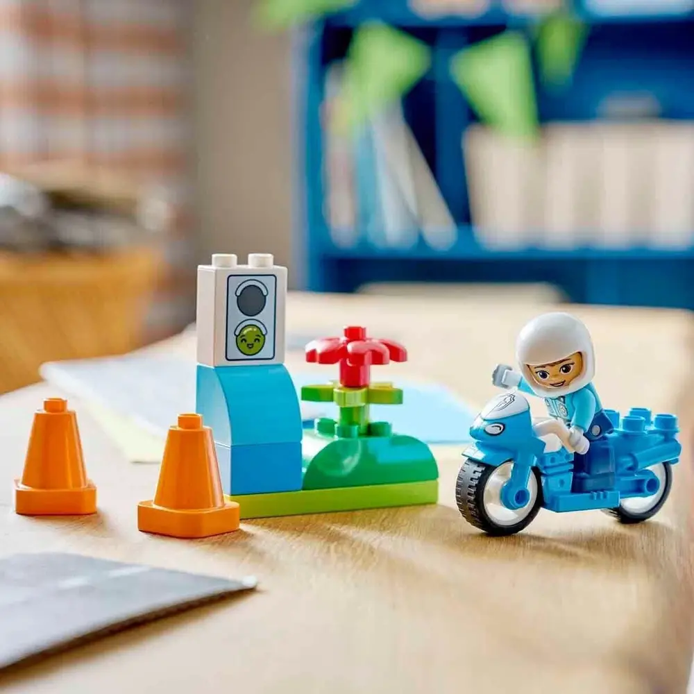 10471 Lego Duplo Mi Polis Motosikleti 11 parça +2 yaş 6