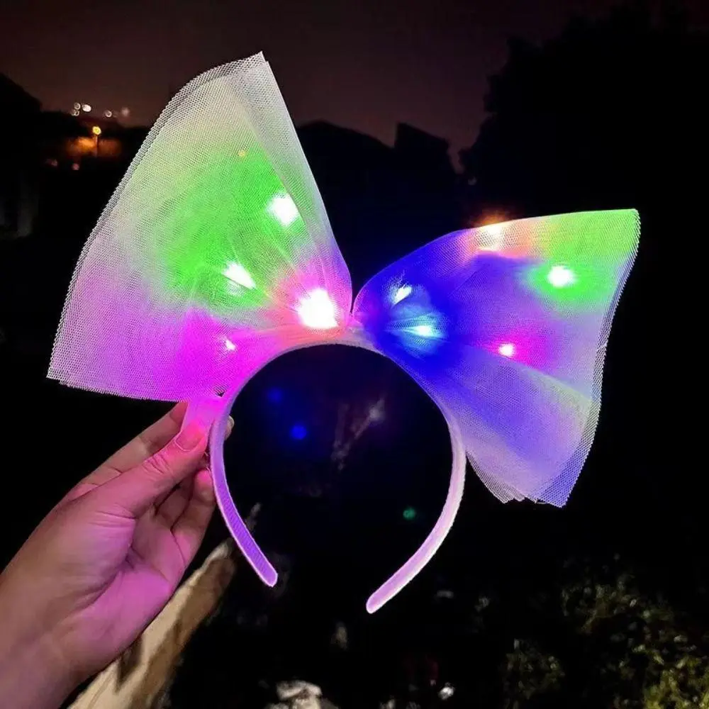 Rengarenk Led Işıklı Fiyonk Şekilli Tül Parti Tacı Beyaz Renk 25x25 cm 3