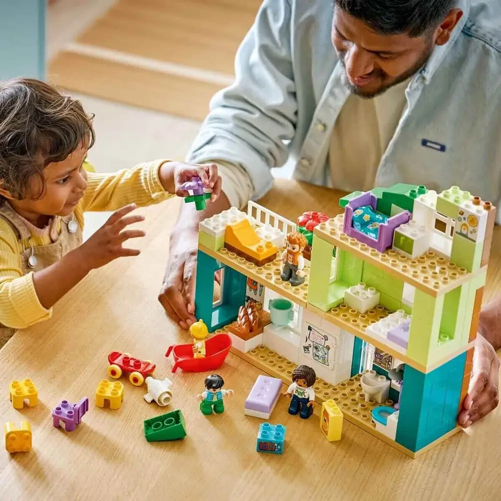 10470 Lego Duplo 3ü1 arada Figürlü Modern Aile Evi 166 parça +2 yaş 4