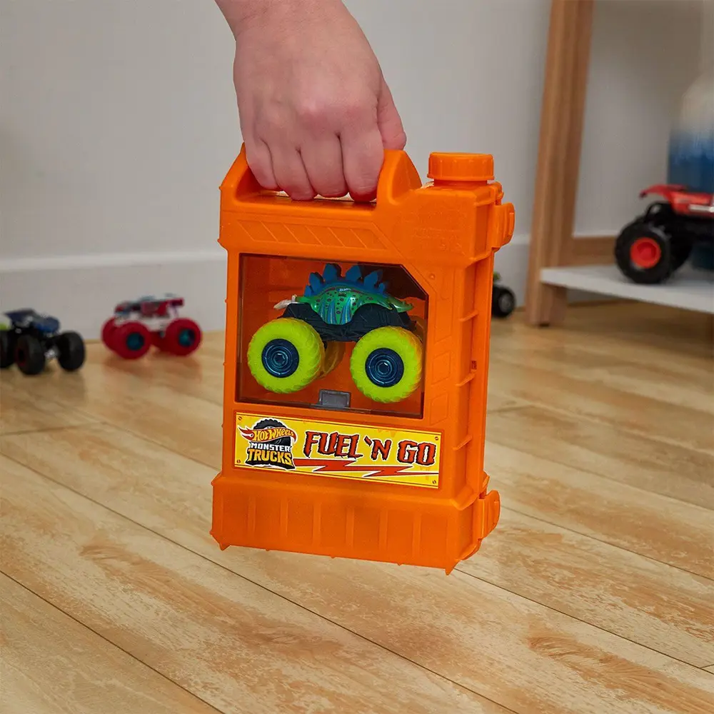 HXT04 Hot Wheels Trucks Taşınabilir Oyun Seti 6