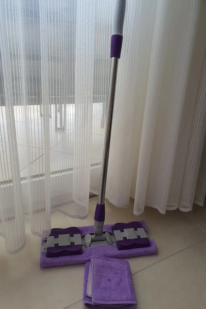 Teleskobik Cam Yer Tan Silme - İstediğin Bezi Tak Kullan - 4 Mandallı -Yedek Bezli Mop Seti 3