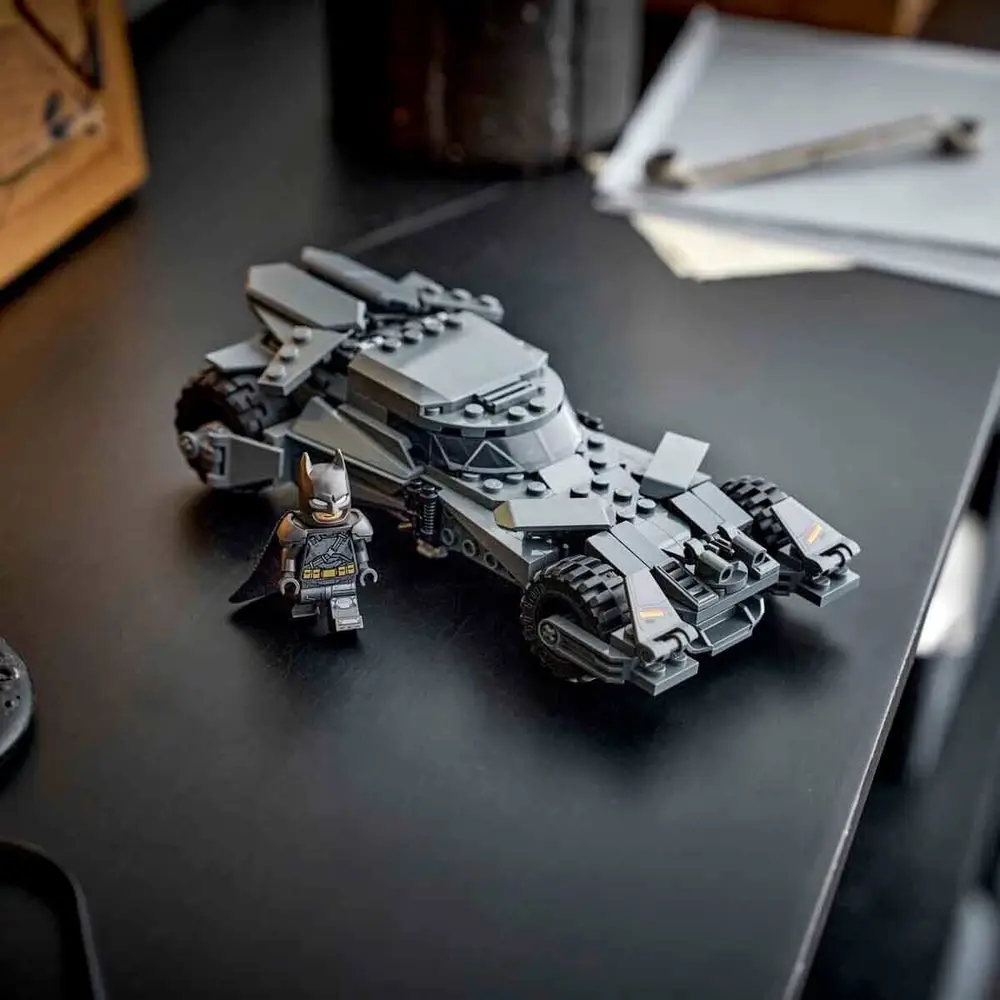 76331 Lego DC Batman vs Superman Batmobile 220 parça +9 yaş 5