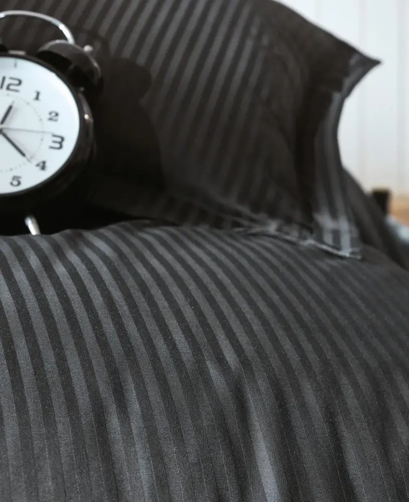 Çift Kişilik Saten Nevresim Takımı Elegante Stripe Siyah 2
