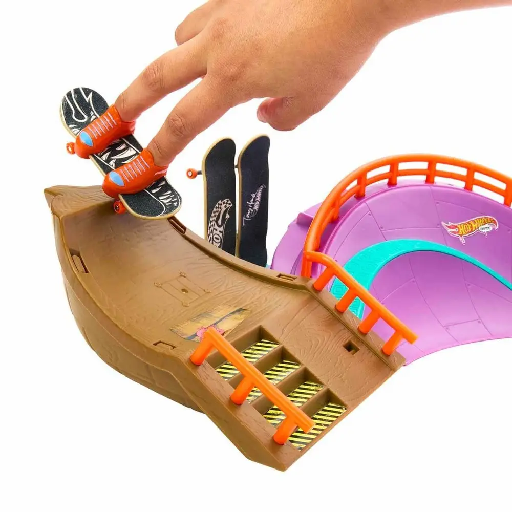 H01 Hot Wheels Skate Ahtt Kaykay Parkı Oyun Seti 2