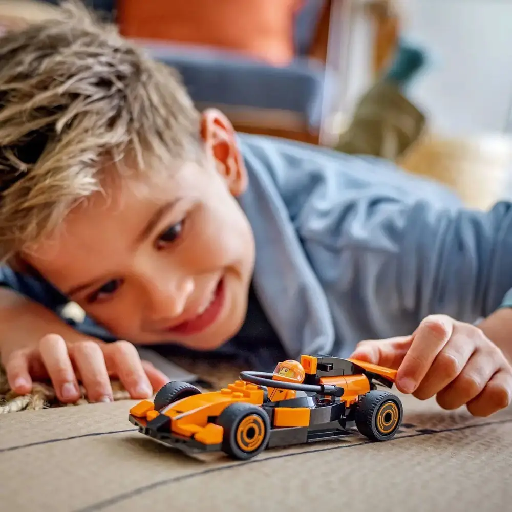 60442 Lego City McLaren Yarış Arabalı F1 Sürücüsü 86 parça +6 yaş 6