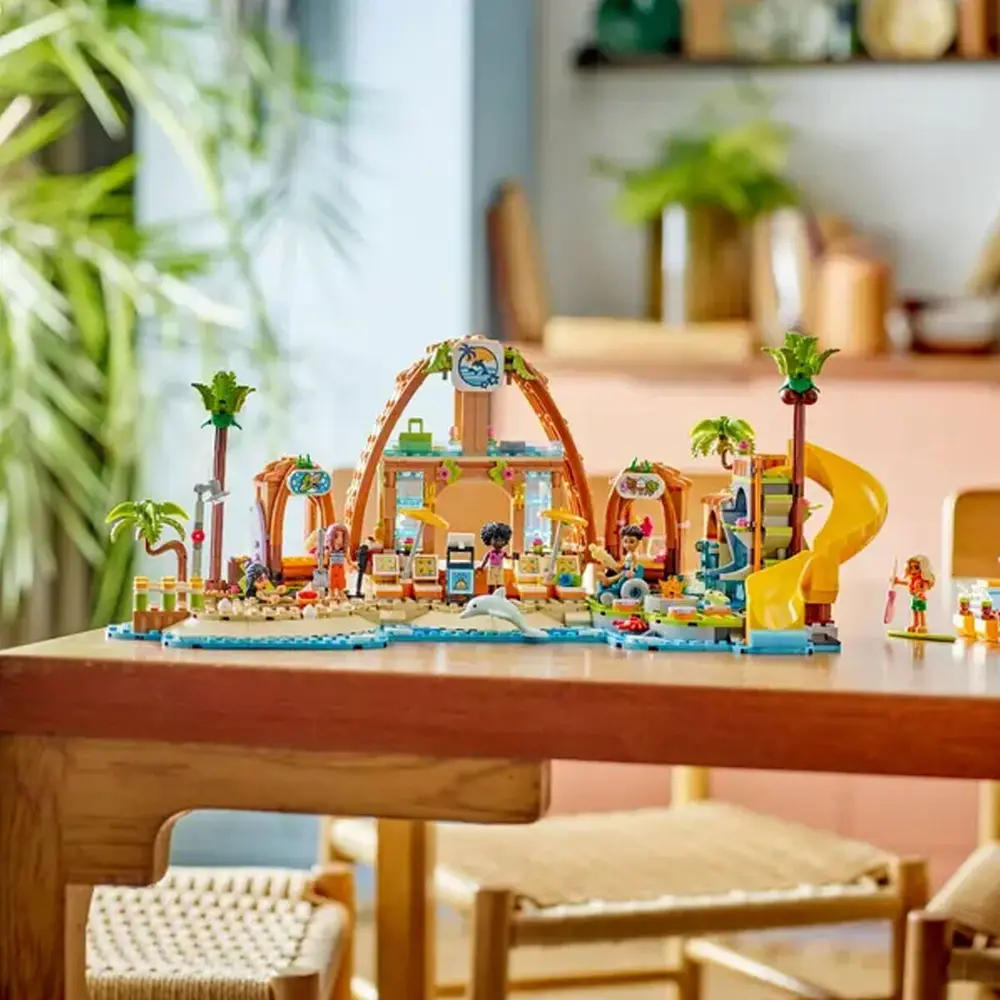 42673 Lego Friends Tatil Köyü 1140 parça +8 yaş 4