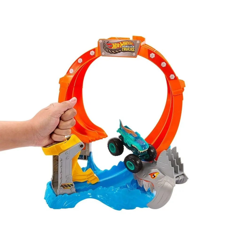 JFR08 Hot Wheels Trucks Dönen Corkscrew Shark Çarpışması 5