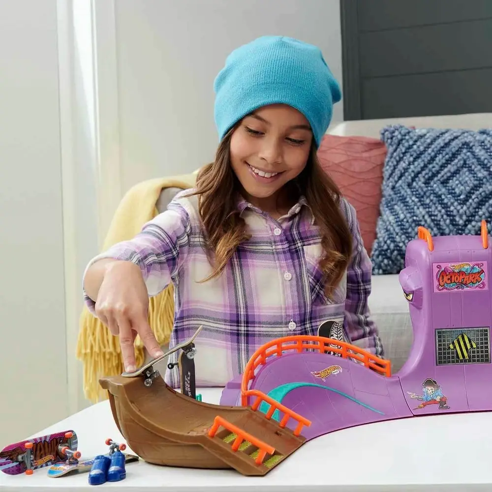 H01 Hot Wheels Skate Ahtt Kaykay Parkı Oyun Seti 5