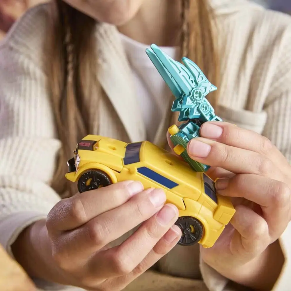 G0747 Transformers Cyberworld Zırhlı Siber Dönüşen Araba 6