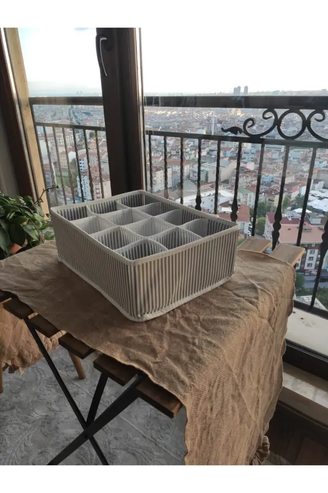 12 Bölmeli Pratik Bölmeli Çekmece Düzenleyici Organizer 3