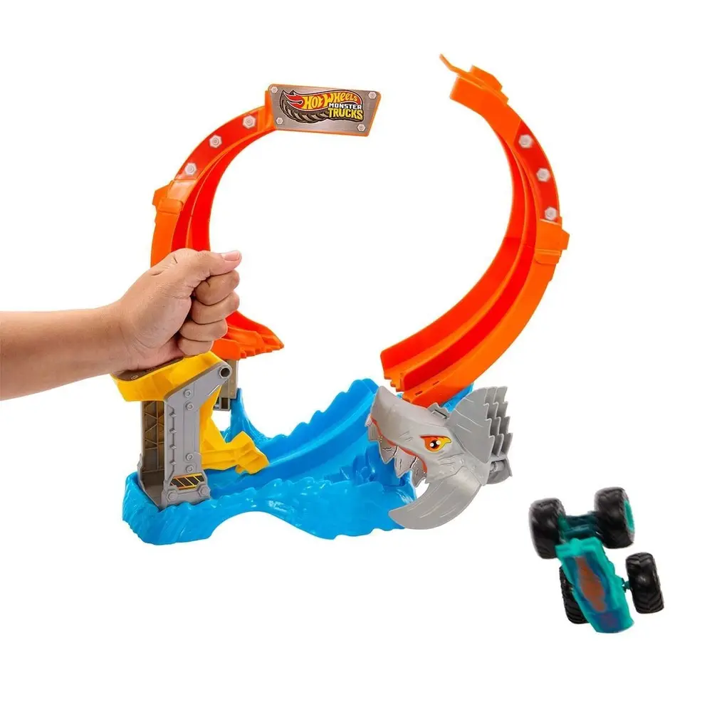 JFR08 Hot Wheels Trucks Dönen Corkscrew Shark Çarpışması 3
