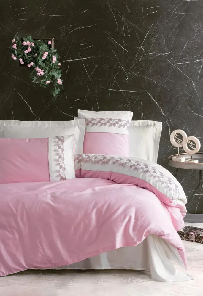 Nakışlı Çift Kişilik Saten Nevresim Takımı Niobe Pembe 2