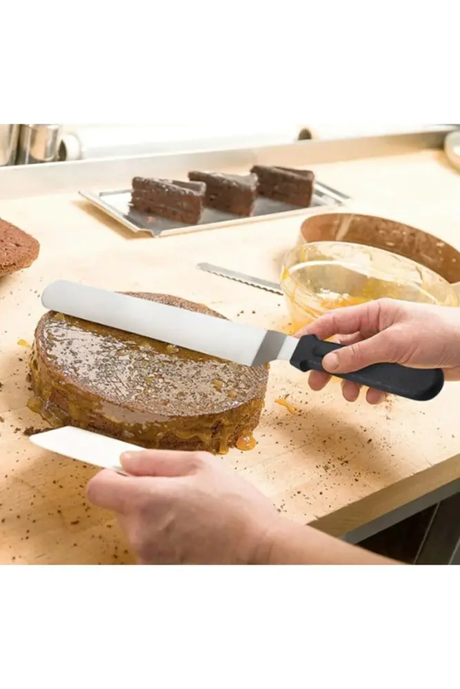 Eğik Pasta Sıvama Spatulası Metal 33 Cm 2