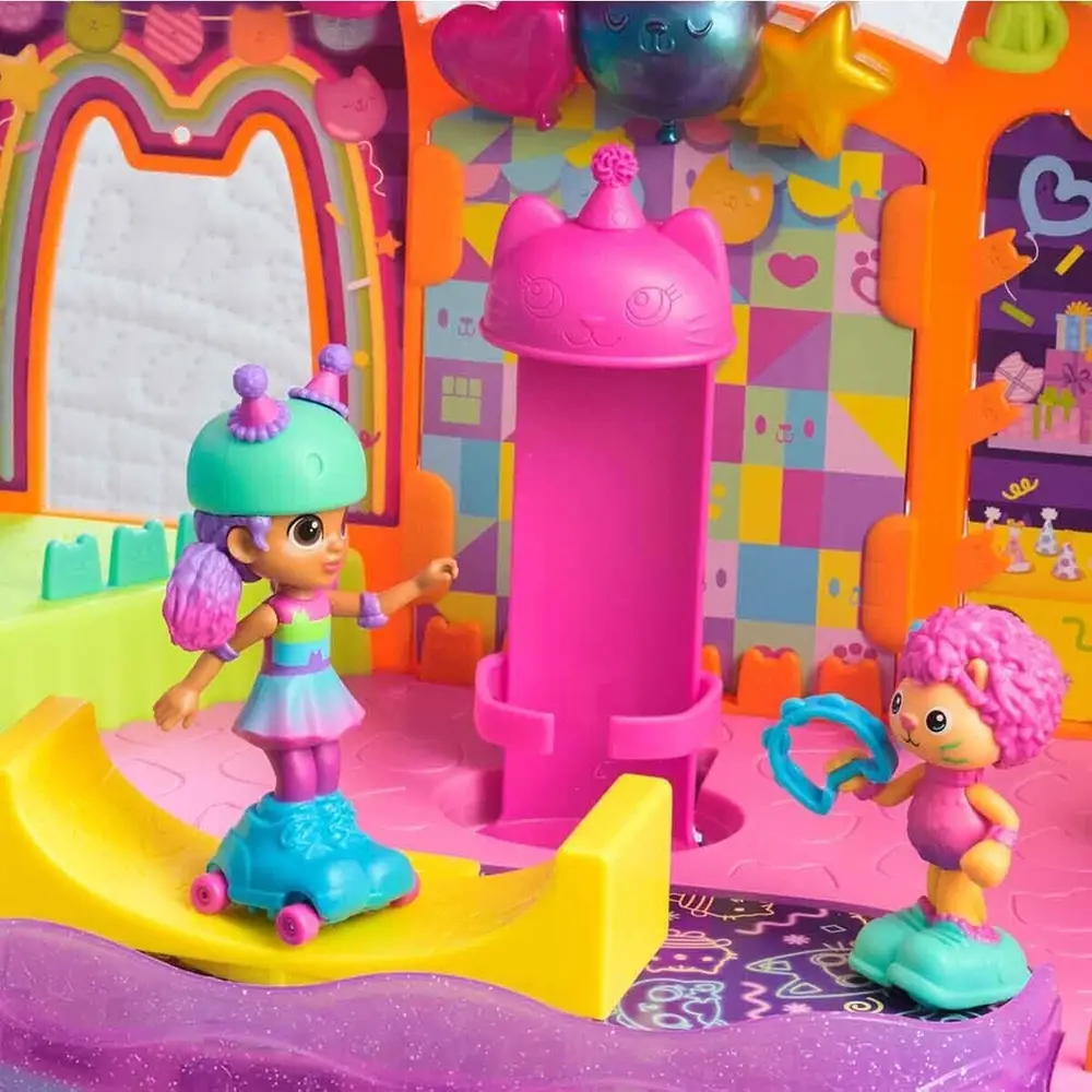 69755 SUN-SPM-FİGÜR OYUN SET GABBY S DOLLHOUSE ÇATI KATI PATEN PARTİSİ 5