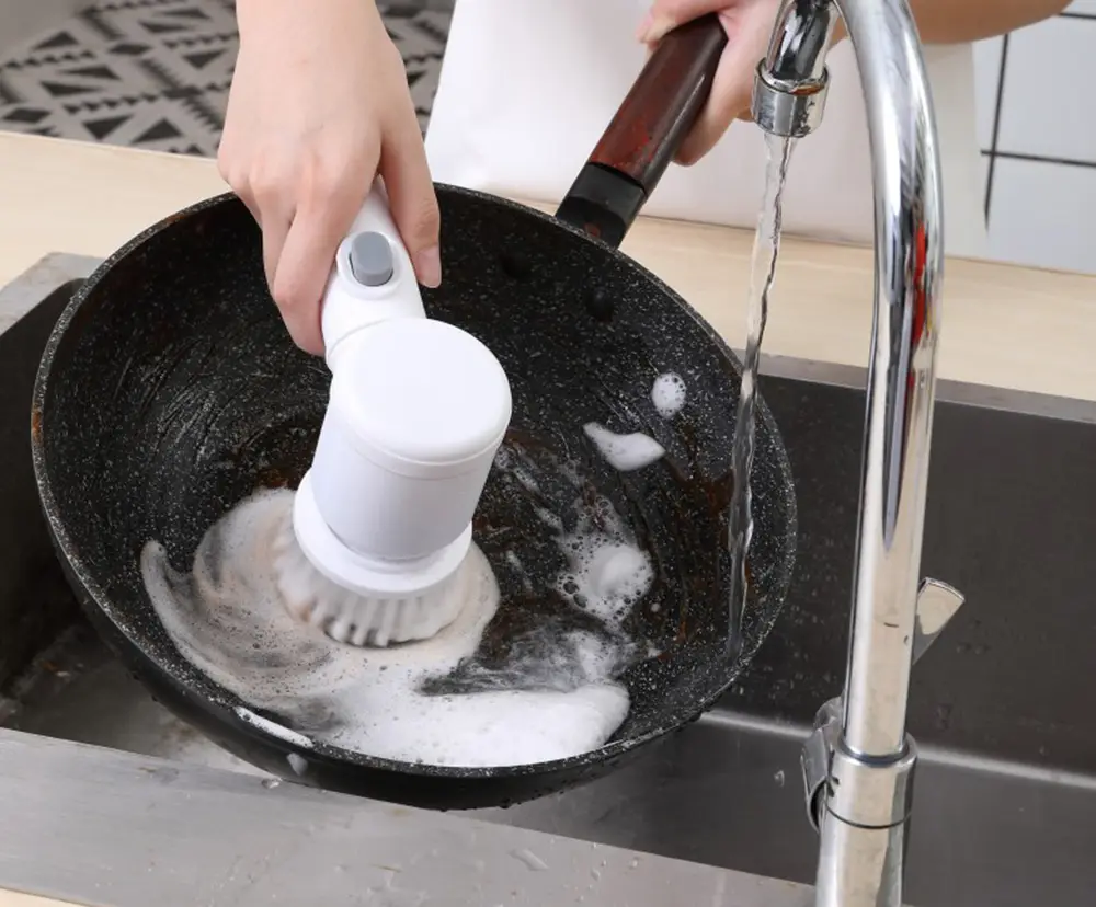 Magic Brush 5 in 1 Kablosuz Şarjlı Temizlik Fırçası | Çok Amaçlı Döner Başlıklı Elektrikli Banyo, Mutfak ve Fayans Temizleme Seti 2